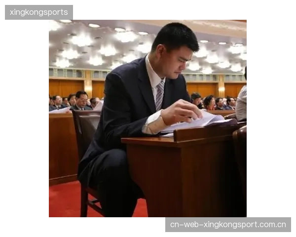 篮球巨星的“烦恼”——飞行座位上的高个子尴尬